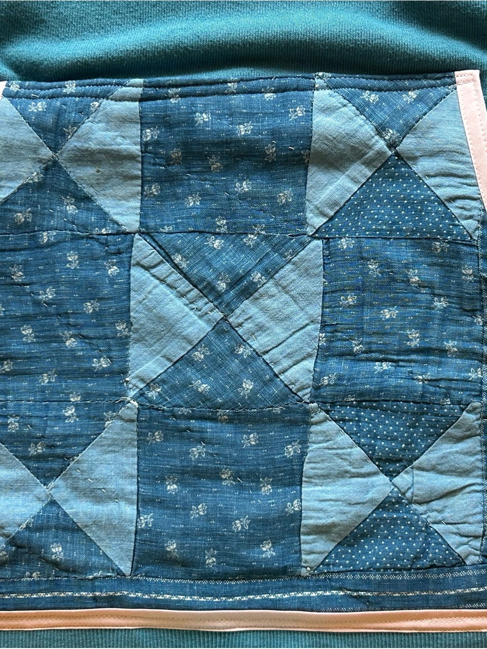 UP-cycled vintage quilt hoodie - Picture 2 of 7